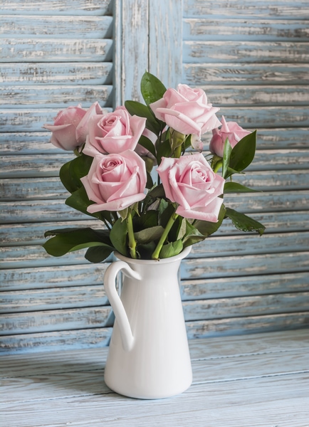rose bouquet in jug