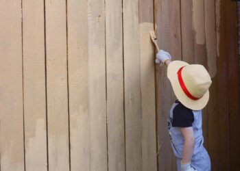 how to paint a fence