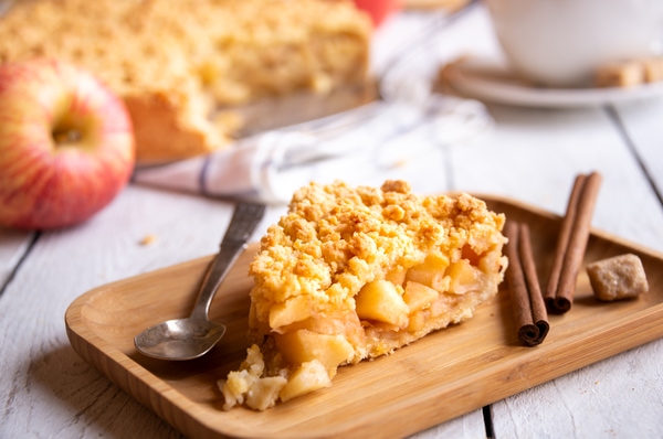 apple crumble slice