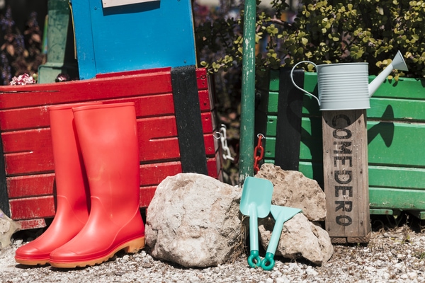 garden tool storage