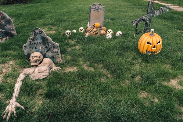 Halloween Graveyard Garden